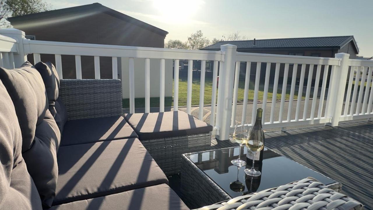 Campsite Luxury Hotub With View At Lakes *